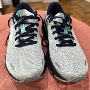 Brooks Adrenaline GTS